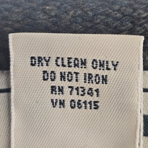 LL Bean Mens V Neck Sweater Green Cashmere Wool Blend Elbow Patches L-Reg - Picture 5 of 7